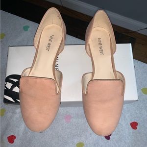 Brand new size 6 Nine West flats